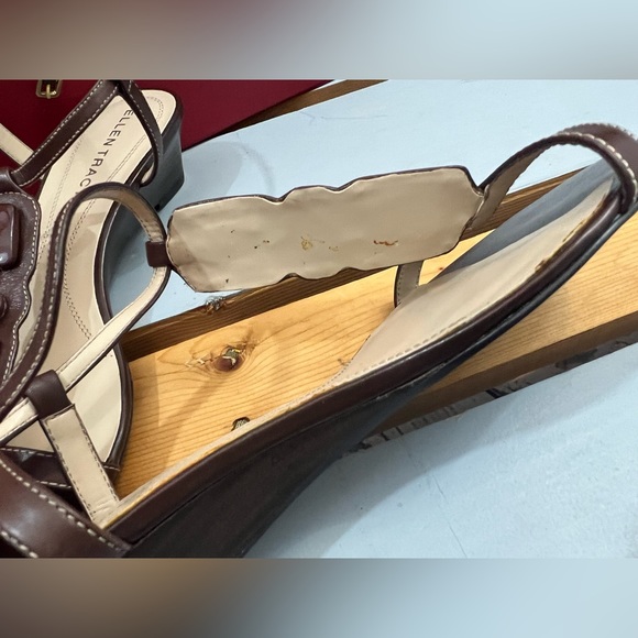 NIB VTG Ellen Tracy 'Janelle' Sandal in Chocolate Size 9 - Picture 11 of 11